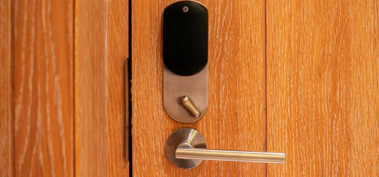 Automatic Locking Door Knob Bermuda Dunes